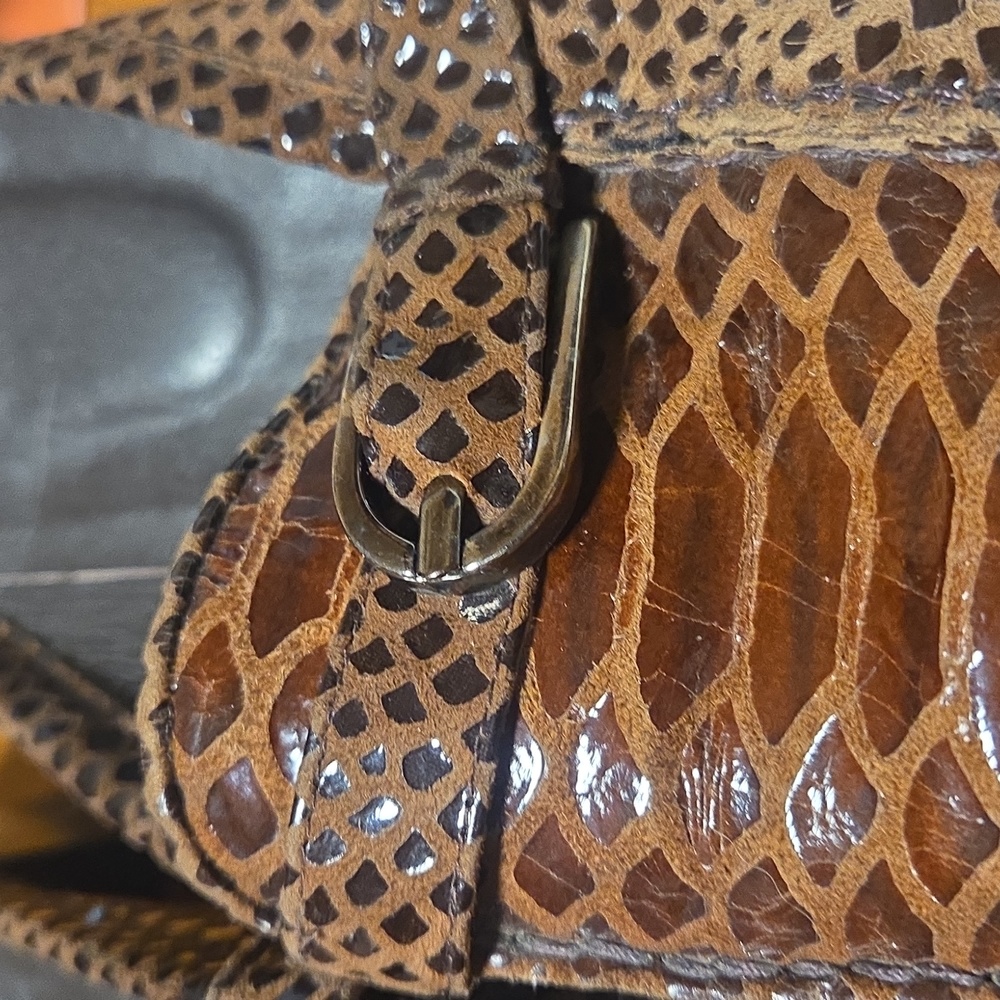 Stuart Weitzman brown slip on shoes size 10N - Picture 8 of 11